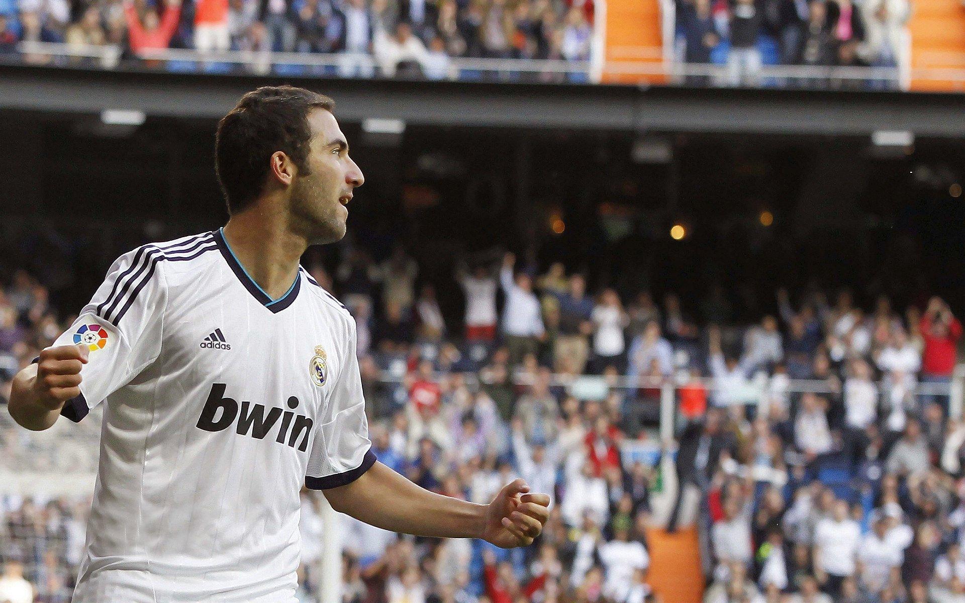 意媒曝后防线动荡,凯利或离队,尤文图斯重燃对基维奥尔的兴趣