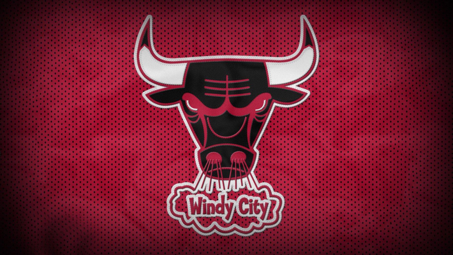 利物浦携手阿迪达斯发布全新主场樱桃红与客场白球衣,传统与创新的完美融合,球迷热议你的选择是?